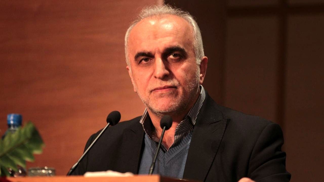 گمرک برای صادرات باید فرش قرمز پهن کند فرهاد دژپسند