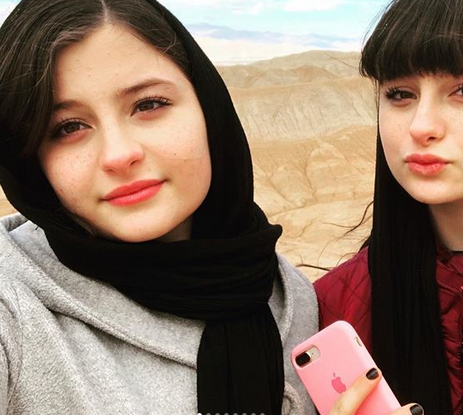 سارا و نیکای پایتخت کنار سفره هفت سین+عکس