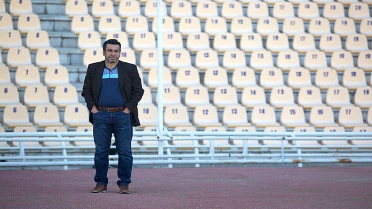 مومنی: بازیکنان قدیمی استقلال وحدت تاکتیکی بیشتری دارند/ اولویت فکری نتیجه گرفتن است تا بازی زیبا استقلال