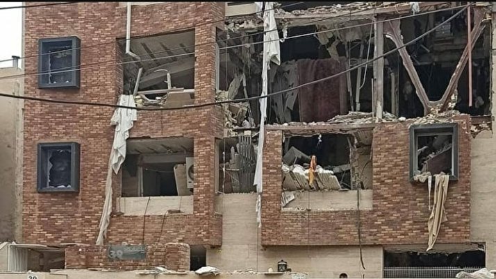 انفجار گاز در یک ساختمان ۶ طبقه در اهواز انفجار گاز در یک ساختمان ۶ طبقه در اهواز