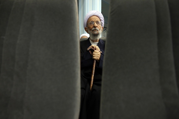 مصباح یدی ولایت فقیه مصباح یدی ولایت فقیه