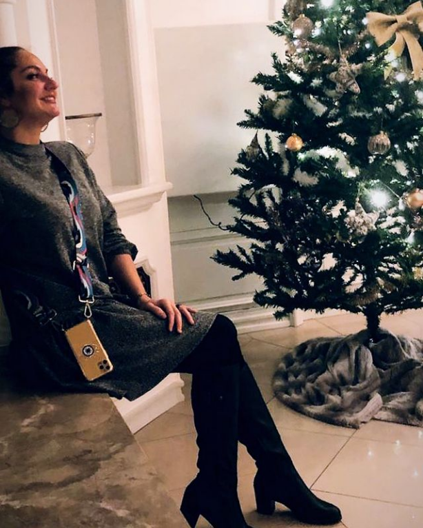 لاکچری بازی مهناز افشار 