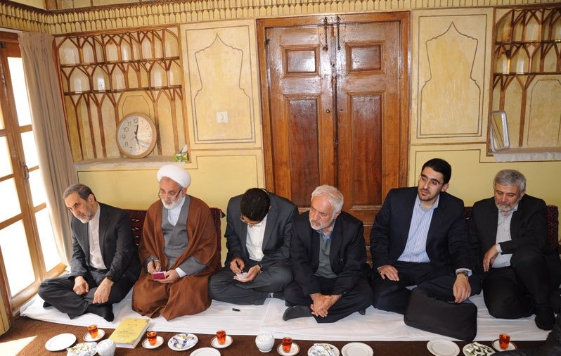 همایش گرگ وال استریت و پسران ولایتی