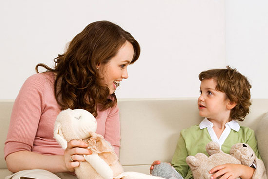 سوالاتی که هر مادری باید از کودکش بپرسد سوالاتی که هر مادری باید از کودکش بپرسد