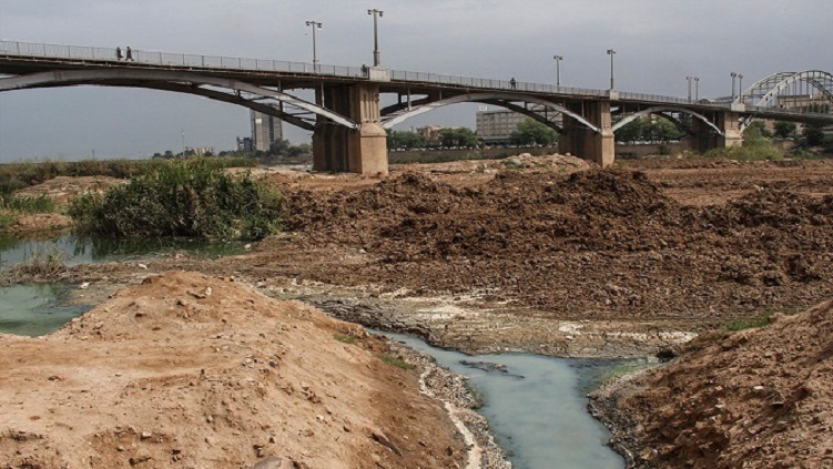 تیرخلاص کارون در بهشت/ چرا صدای ضعیف محرومان مناطق آب‌خیز و گوش سنگین قدرتمندان کویری/ چرا فعالان محیط زیستی با انتقال آب کارون مخالفند؟