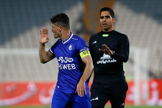 شکایت وریا غفوری از استقلال