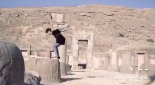 عذرخواهی نوجوان پارکورباز از انجام حرکات نمایشی در تخت جمشید عذرخواهی نوجوان پارکورباز از انجام حرکات نمایشی در تخت جمشید