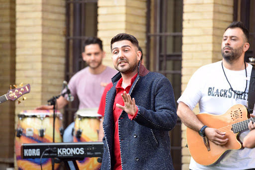 خوانندگی محمدرضا غفاری در ملکه گدایان +فیلم