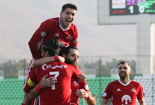 پیروزی تراکتور در مقابل گل گهر