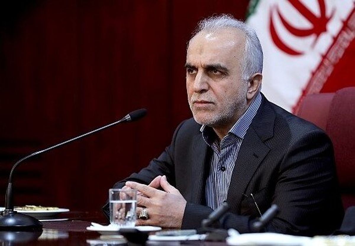 وزیر اقتصاد: پای کار بورس ایستاده ام تا آن را به تعادل برسانم وزیر اقتصاد