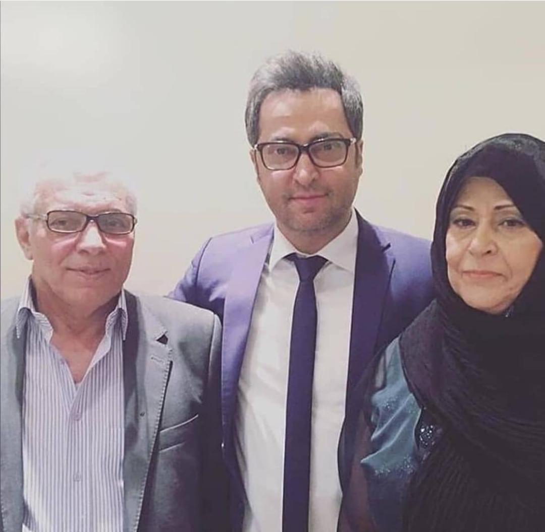 پدر و مادر مهرداد میناوند 