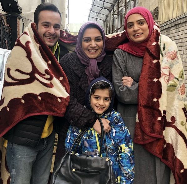 الهام پاوه نژاد 