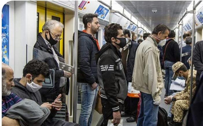 ازدحام جمعیت در مترو تهران