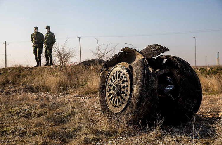 بازی ۷۲ ساعته با افکار عمومی/ چرا دلیل سقوط هواپیمای اوکراینی پنهان شد؟