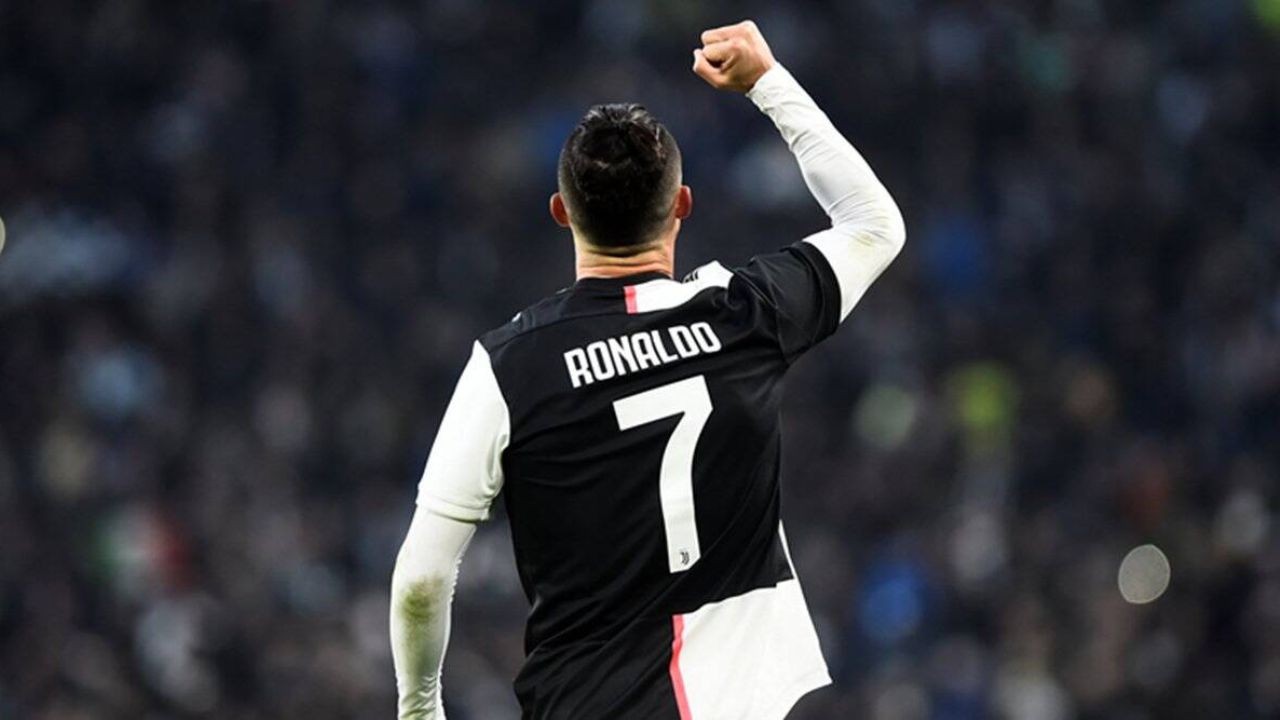 مخالفت منچستریونایتد با پیشنهاد بازگشت رونالدو