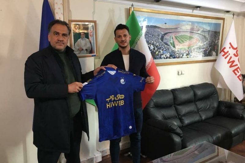 قرارداد آرمان رمضانی با استقلال