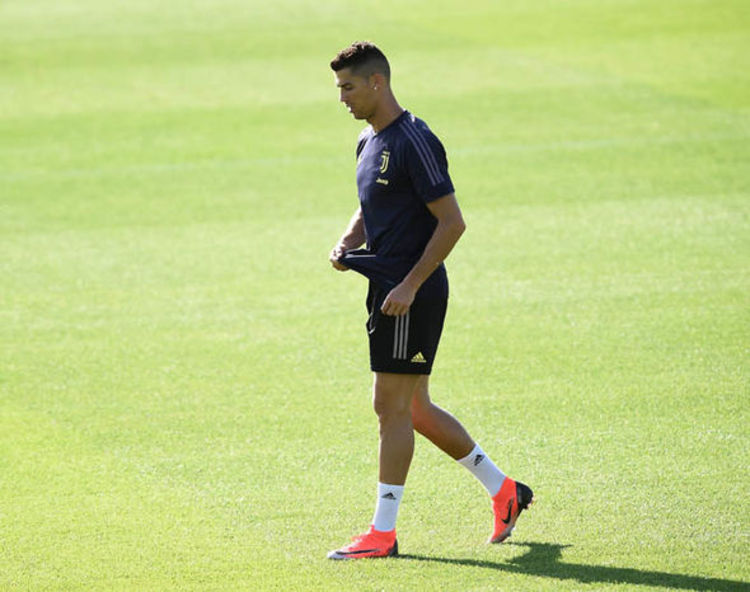 مخالفت رونالدو با شروع تمرینات یوونتوس