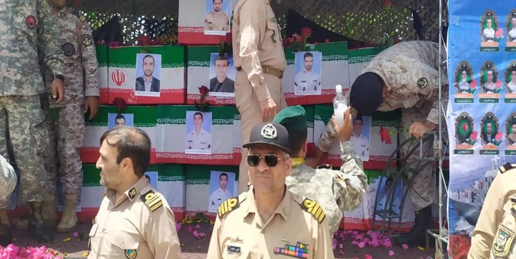 آغاز تشییع پیکر پاک شهدای حادثه ناوچه کنارک +تصاویر شهدای حادثه ناوچه کنارک