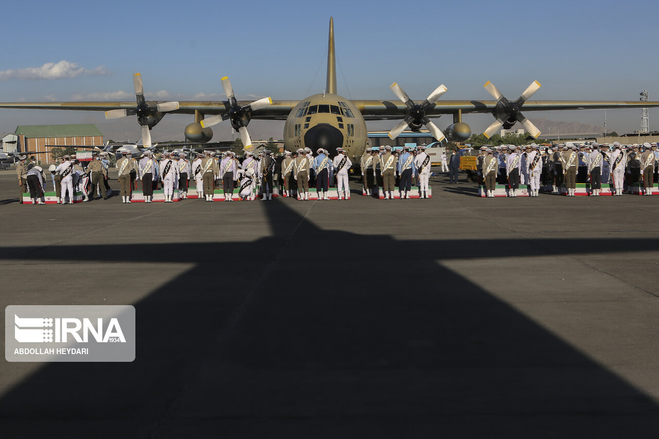 تشییع شهدای سانحه ناوچه کنارک