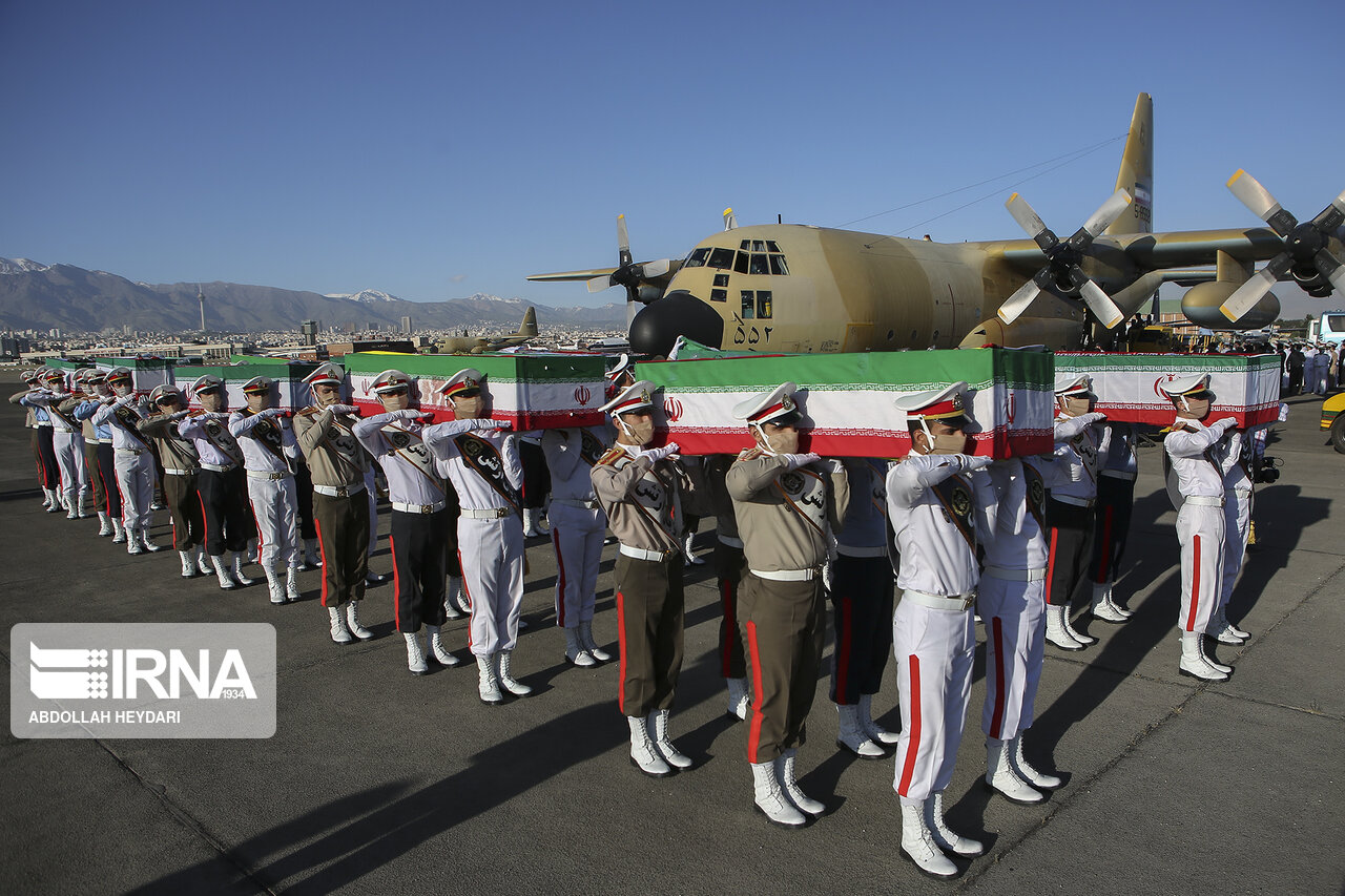 تشییع شهدای سانحه ناوچه کنارک