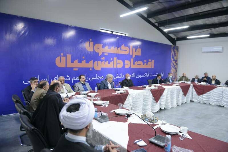 آخرین اخبار از تلاش های حامیان و مخالفان قالیباف برای ریاست مجلس آخرین اخبار از تلاش های حامیان و مخالفان قالیباف برای ریاست مجلس