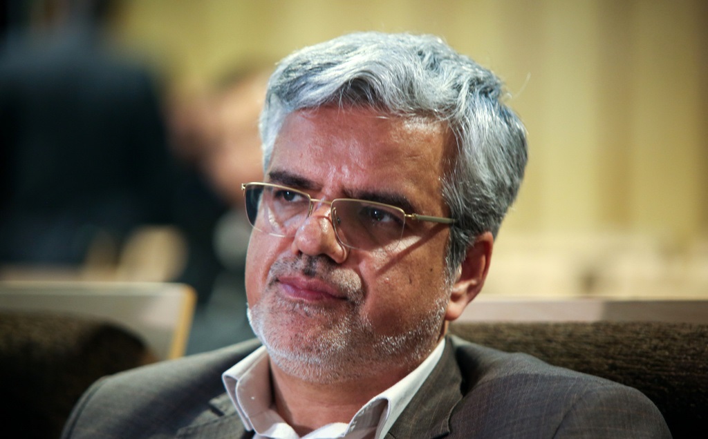 محمود صادقی