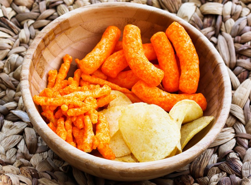  در روزهای کرونایی چه چیزهایی نباید بخوریم