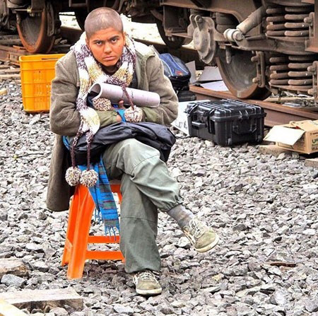 خانم بازیگر در نقش یک پسر کچل +عکس