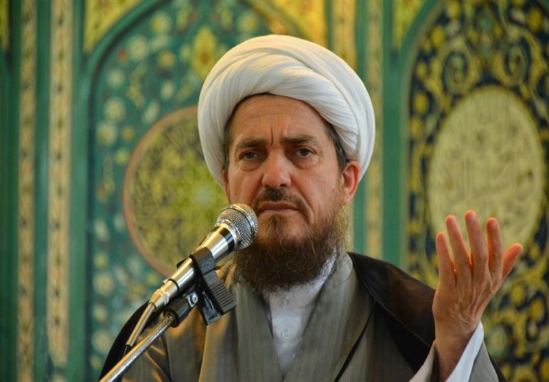 کسی که ادرار شتر نوشید از ما نبود/ با مدفوع انسان داروی شیمیایی می‌سازند!