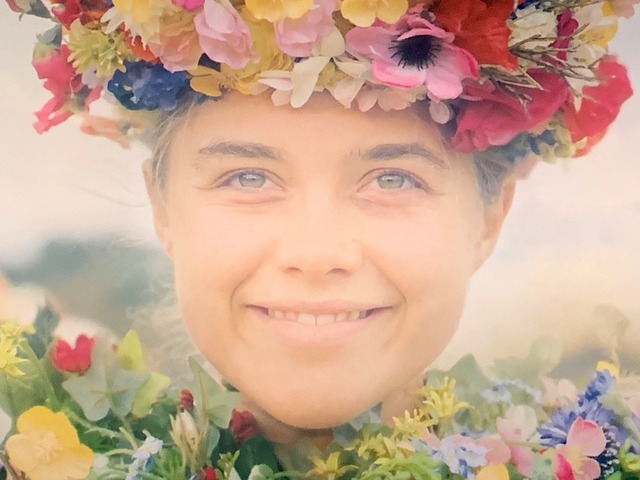 لباس ملکه می و پری دریایی برای کرونا حراج میشوند لباس ملکه می