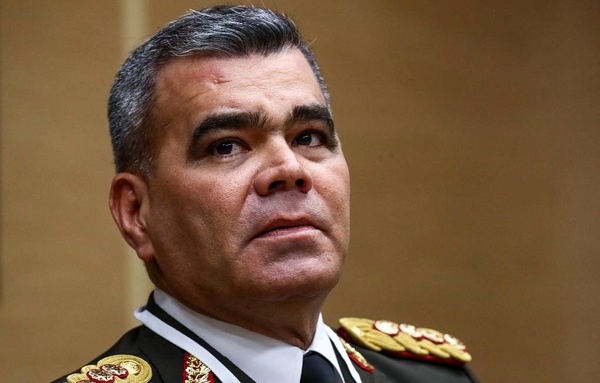 ارتش ونزوئلا تانکرهای حامل نفت ایران را اسکورت میکند ارسال نفت ایران به ونزوئلا