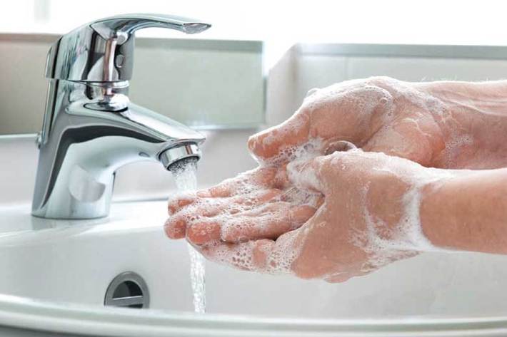 روش صحیح شستن دست‌ها