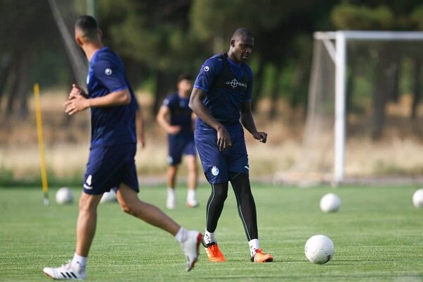 استقلال با ۳ غایب لیگ را شروع میکند استقلال