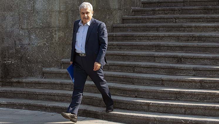 سورنا ستاری