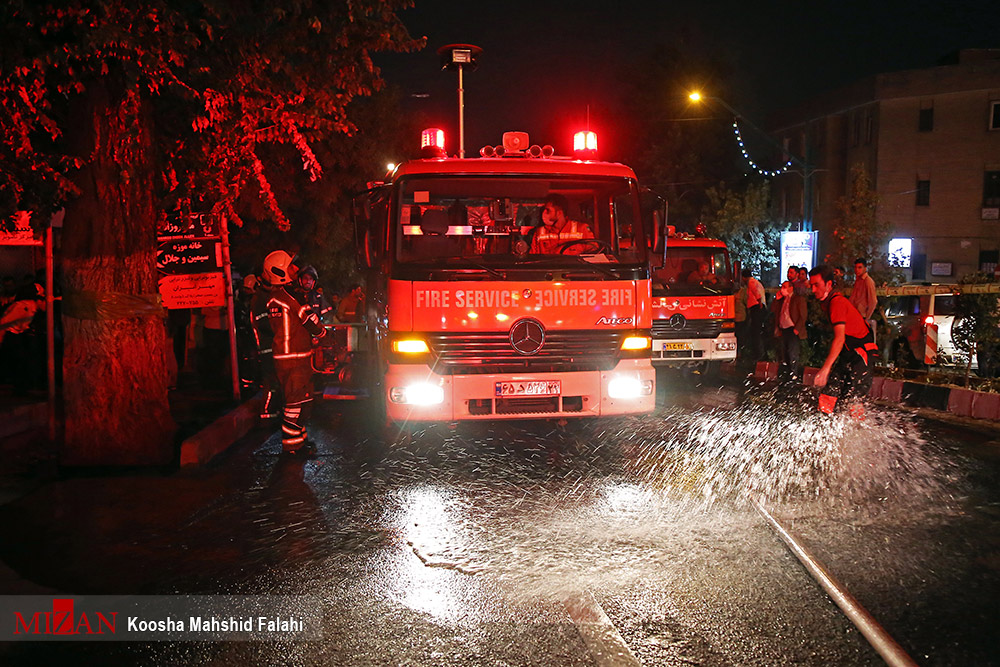 آتش سوزی در یک کلینیک درمانی در خیابان شریعتی تهران+عکس