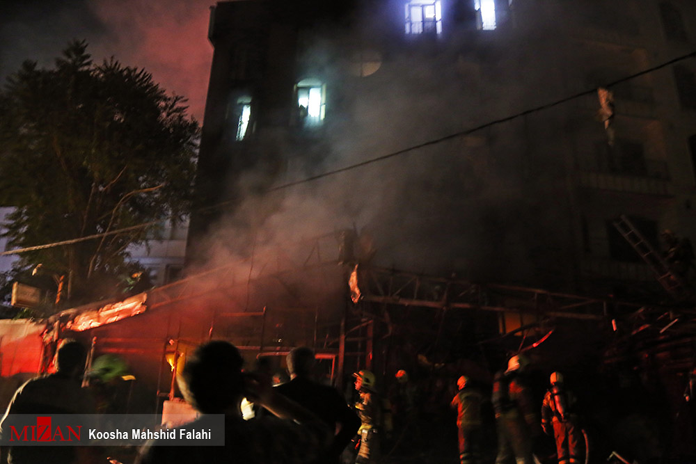 آتش سوزی در یک کلینیک درمانی در خیابان شریعتی تهران+عکس