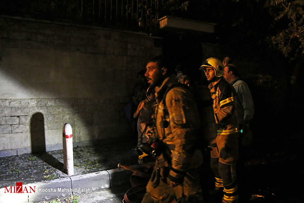 آتش سوزی در یک کلینیک درمانی در خیابان شریعتی تهران+عکس