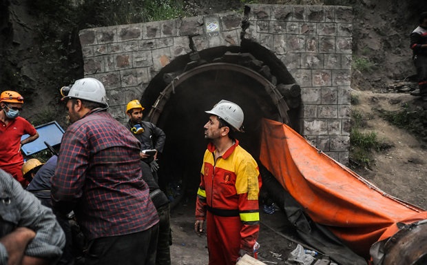 ریزش معدن در کرمانشاه ریزش معدن در کرمانشاه