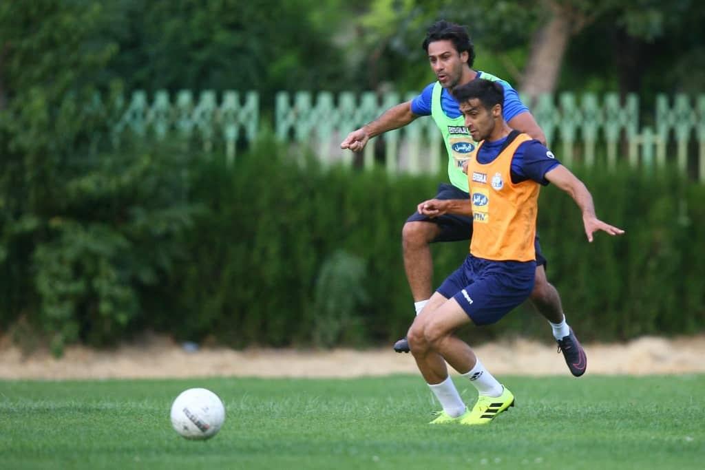 آموزش گلزنی فرهاد به مهاجمان استقلال+عکس