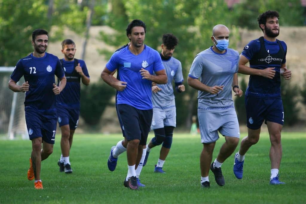 آموزش گلزنی فرهاد به مهاجمان استقلال+عکس