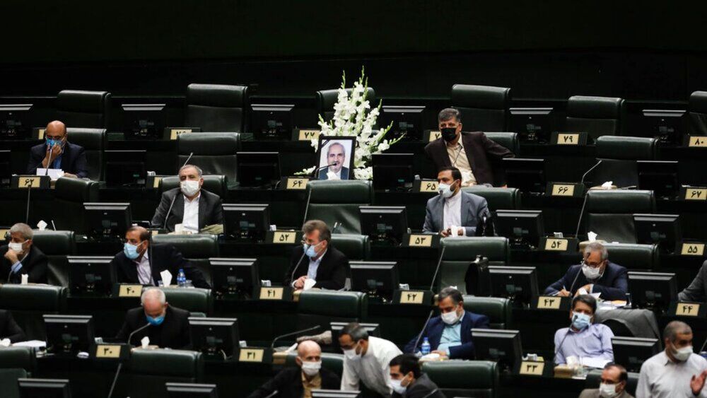 نماینده‌ای که بر اثر کرونا درگذشت +عکس