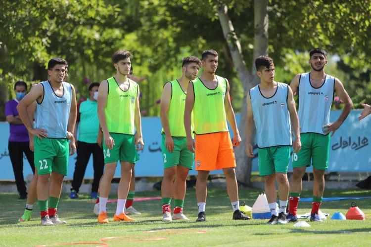 دیپورت بازیکنان کرونایی