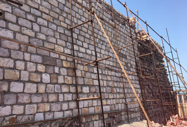 مرمت قلعه پرتقالی های هرمز