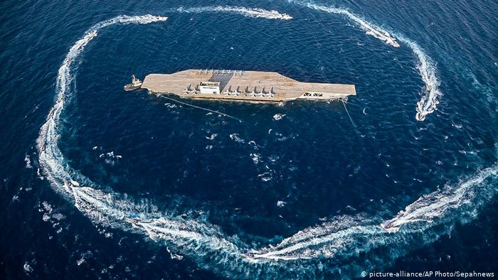 نگرانی امارات و قطر از رزمایش ایران در خلیج فارس/ آمریکا: رزمایش سپاه رعب آور و قلدرمآبانه بود