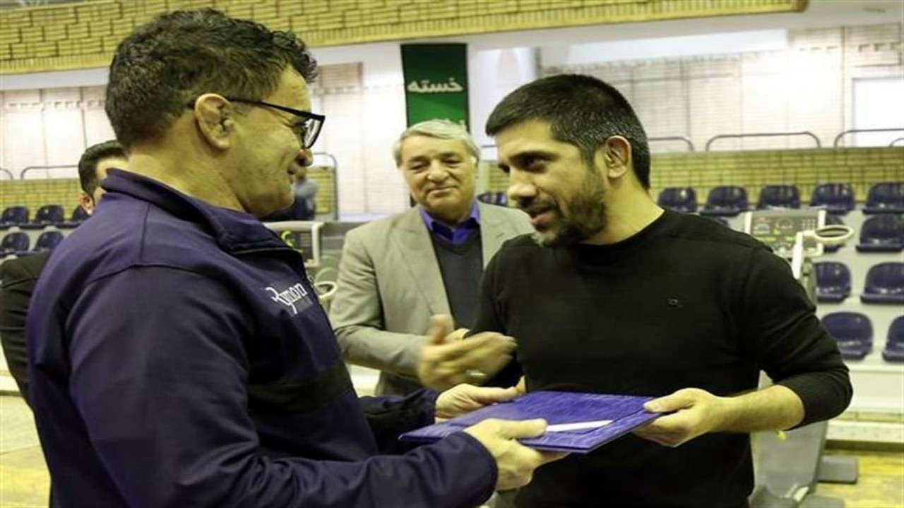 واکنش دبیر به استعفای بنا