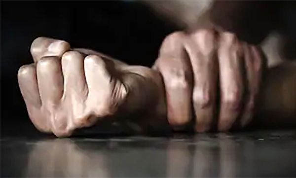 وقتی تجاوز و سکوت را آموزش میدهیم/نگاهی به دلایل پذیرفتن نقش متجاوز و قربانی از سوی افراد وقتی تجاوز و سکوت را آموزش میدهیم/نگاهی به دلایل پذیرفتن نقش متجاوز و قربانی از سوی افراد