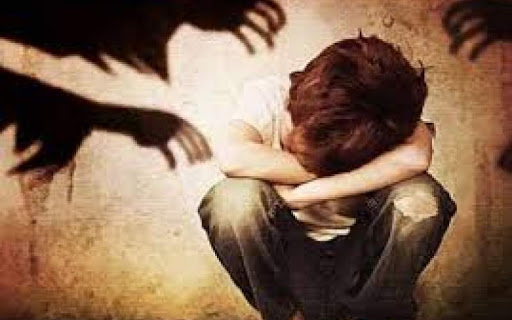 ۶ ماه تا ۲ سال حبس برای لایک کردن تصاویر کودک آزاری