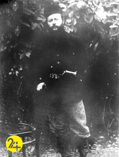 احسان الله خان دوستدار کیست