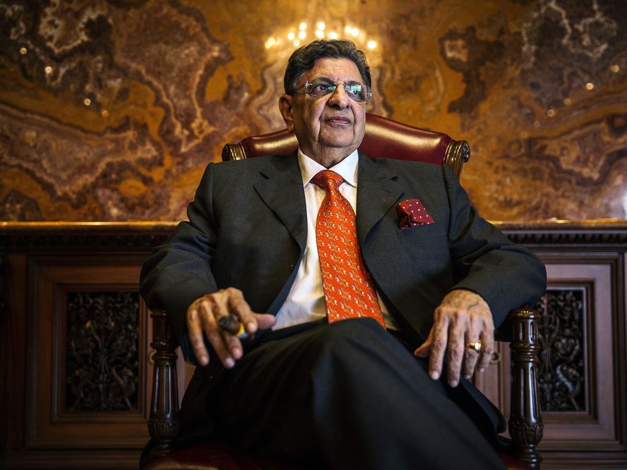 رییس ایرانی الاصل زرتشتی واکسن کرونا