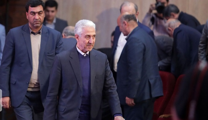 دستاورد دولت مدعی حمایت از دانشجو! / شعار علیه وزیر علوم مساوی توهین به شعائر و مقدسات